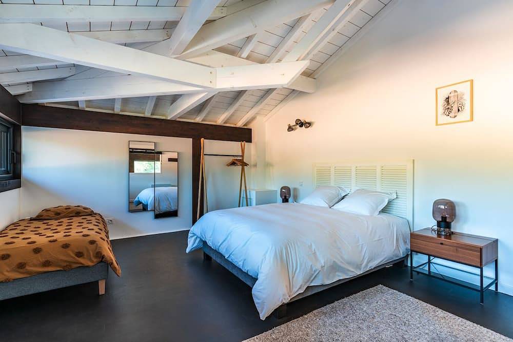 Beautiful Takapuna Villa and Lodge (21 people) in Moliets-et-Maa, Côte d’Argent