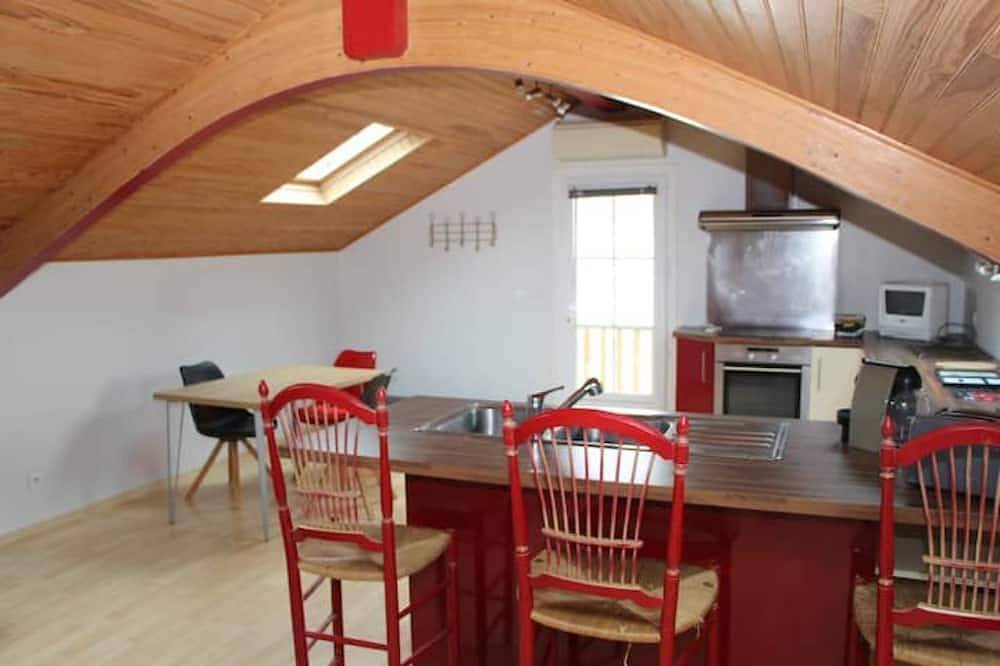 Entire apartment, In the heart of a Landes village in Herm, Dax region