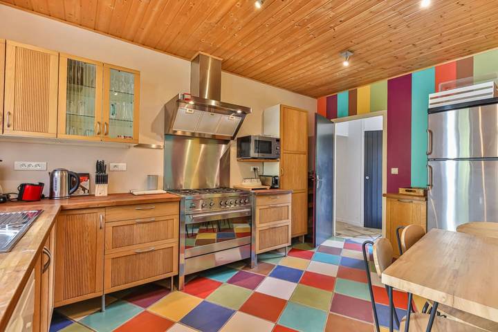 Gîte pour 14 personnes, avec jacuzzi et jardin, adapté aux familles en Vendée - 3