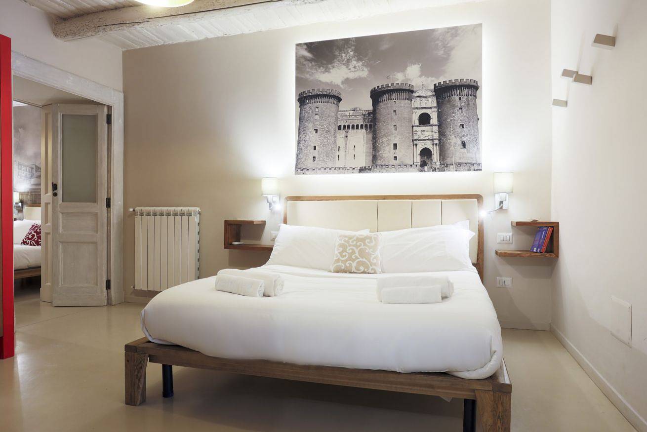 Appartement entier, Appartement de vacances pour 2 personnes avec balcon/terrasse in Naples, Province de Naples