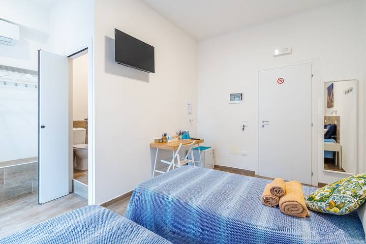 Maison d'hôtes 'Raudino Rooms - Athena' avec balcon, Wi-Fi et climatisation in Syracuse, Province de Syracuse