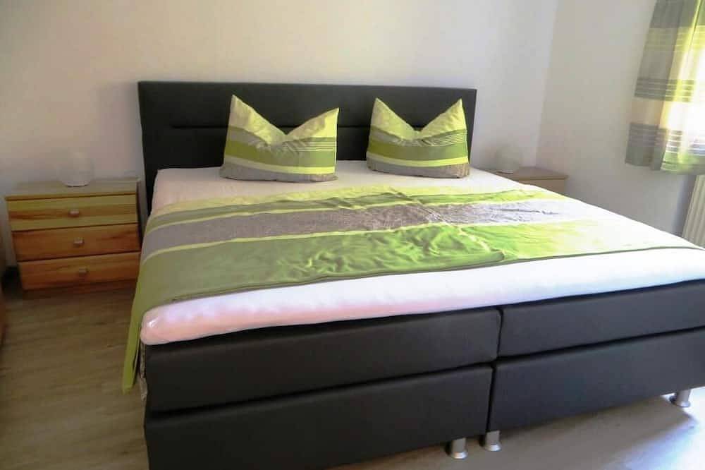 Ganze Wohnung, Neu gestaltete Ferienwohnung für bis zu 5 Personen in Wunsiedel, Oberfranken