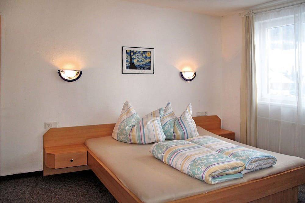 Ganze Wohnung, Kristall by Interhome in Glockturmkamm, Fendels