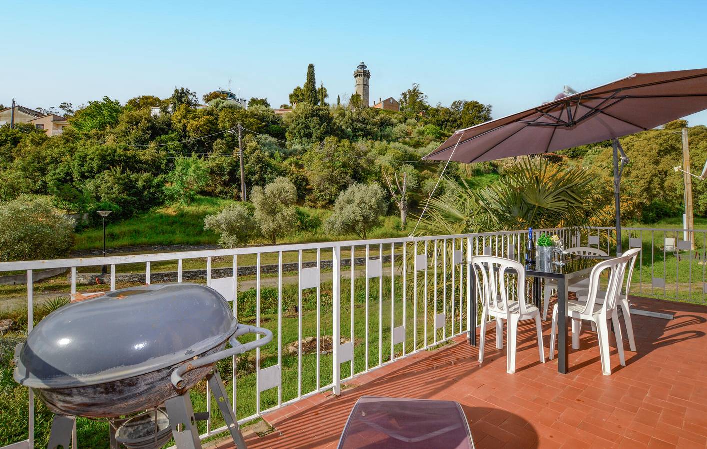 Appartement ensoleillé avec terrasse, climatisation et parking, près de la plage naturiste in San-Giuliano, Arrondissement de Corte