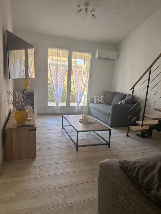 Location de vacances pour 4 personnes, avec jardin et piscine dans Plage du Grazel - 3