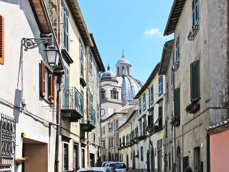 Geheel appartement, 1 kamer 2 personen in Bolsena, Meer van Bolsena