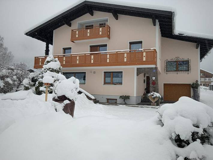 Ferienwohnung für 4 Personen, mit Ausblick und Garten in Höfen - 2