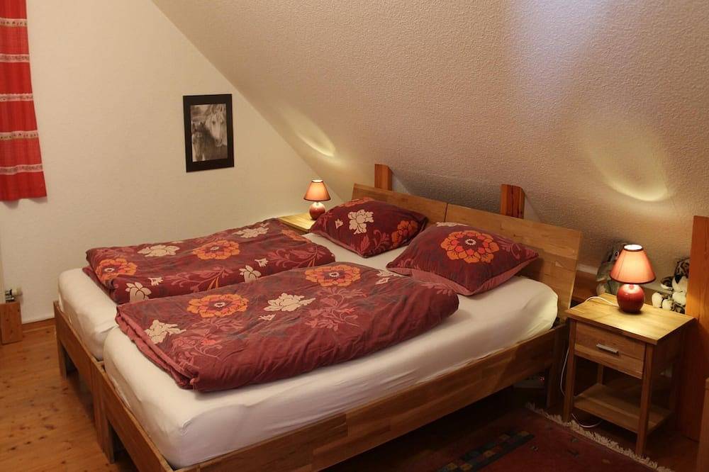 Freistehende Villa mit umliegendem Garten in Hallschlag, Rureifel (Nordrhein-westfalen)