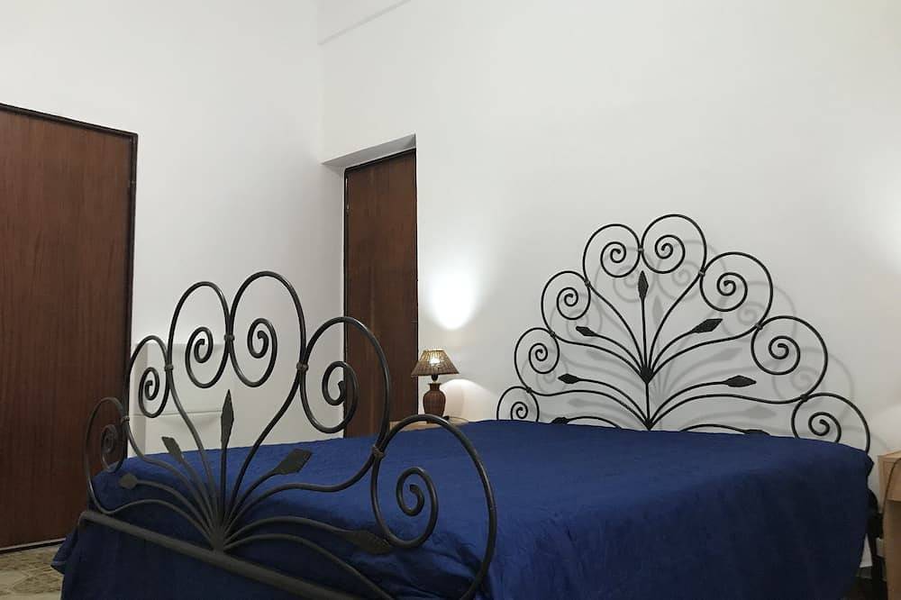 Unabhängige Villa mit schön möbliertem Garten 280Euro Woche September in Sciacca, Agrigento Provinz