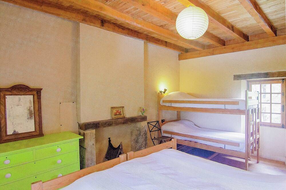 Hilltop Home with Valley View in Bouzic, Périgord Noir
