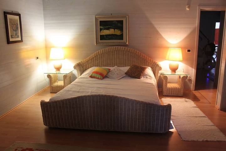 Villa Sul Mare Con Piscina A Sfioro E Accesso Privato Al Mare in Alghero, Provincia di Sassari