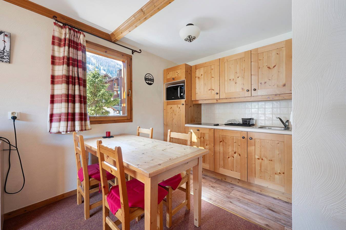 Apartamento entero, Apartamento «Résidence Les Alpages De Val Cenis» para 6 personas con acceso a spa in Lanslebourg-Mont-Cenis, Región de Saint-Jean-de-Maurienne