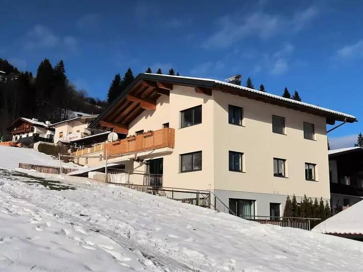 Ferienwohnung für 4 Personen, mit Terrasse und Garten