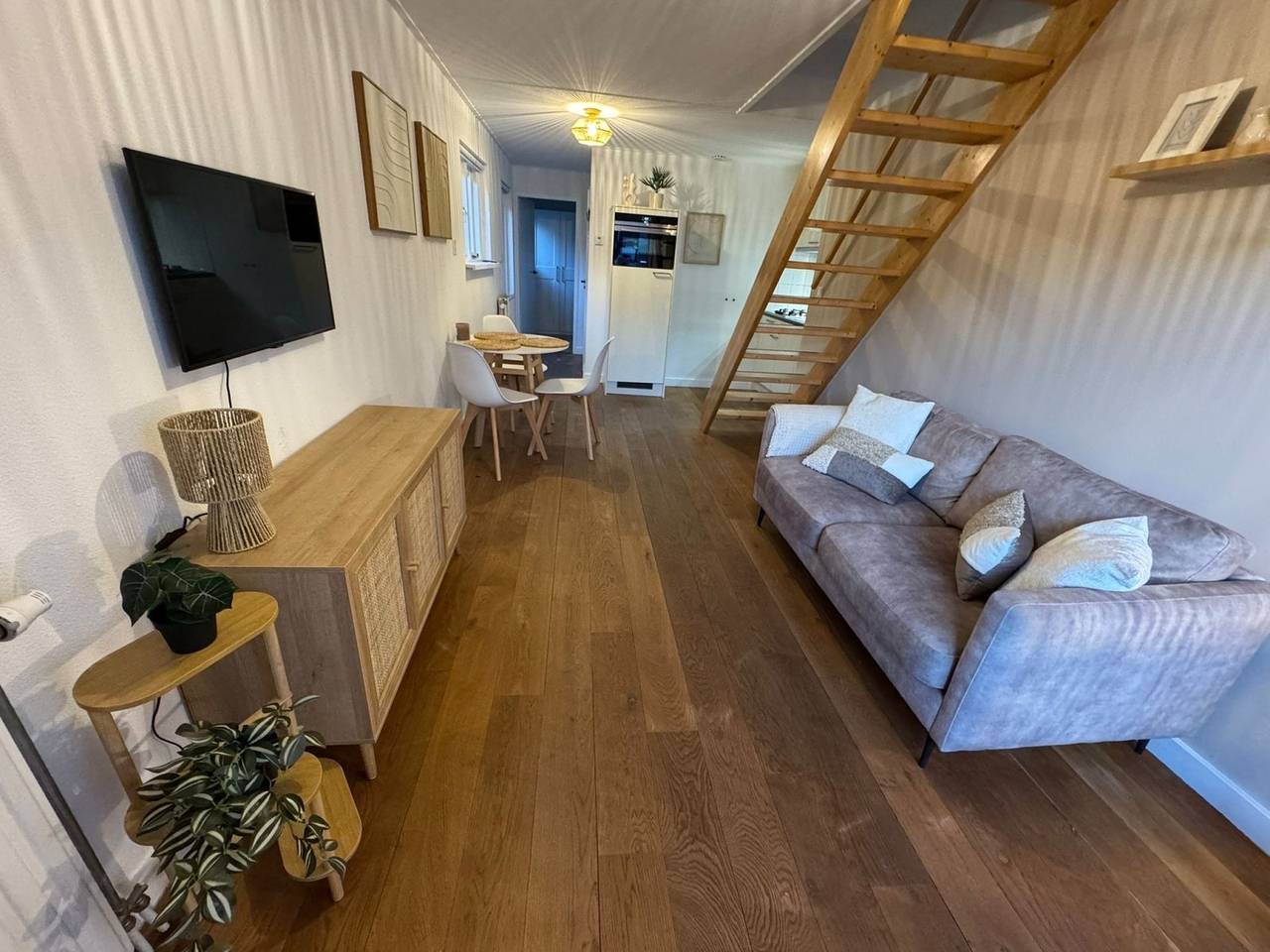 Sfeervol 3-persoons vakantiehuis met omheinde tuin in Domburg, dichtbij centrum in Domburg, Walcheren
