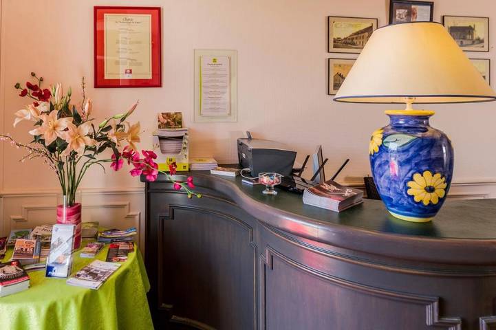 Hôtel pour 2 personnes, avec terrasse dans Circuit de Nevers Magny Cours - 3