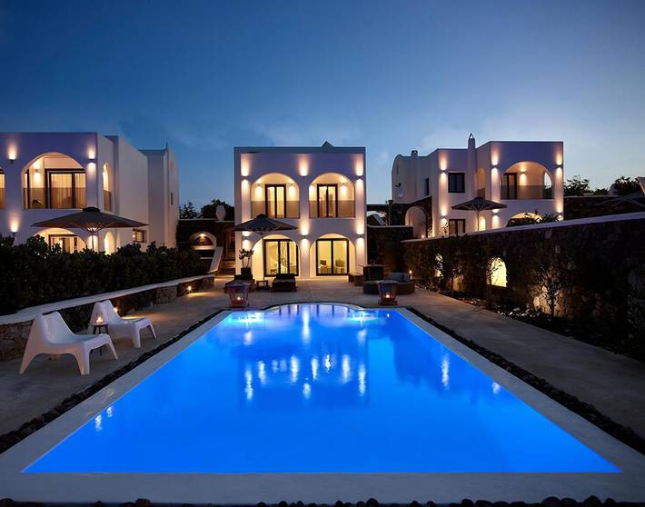 Modern & Comfortable Santorini Villa | 3 Bedrooms | Villa Aqua | Private Pool & Beautiful Outdoor Space | Exo Gialos in Santorini