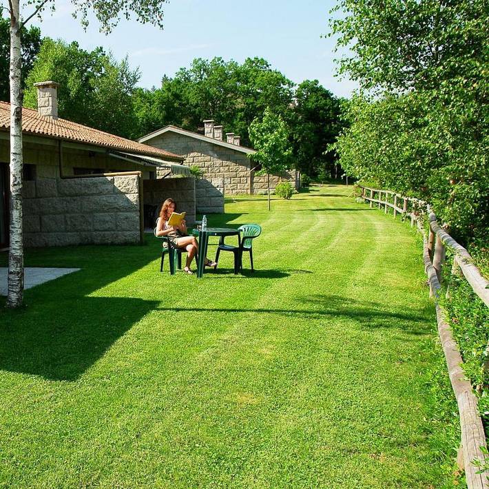 Ferienwohnung für 3 Personen, mit Terrasse und Garten sowie Ausblick in Gerês