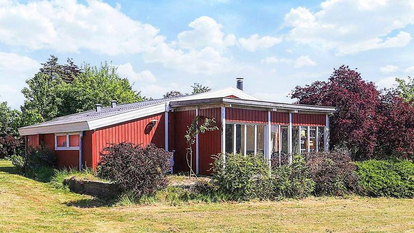 Ferieudlejning for 6 personer, med have i Bogø