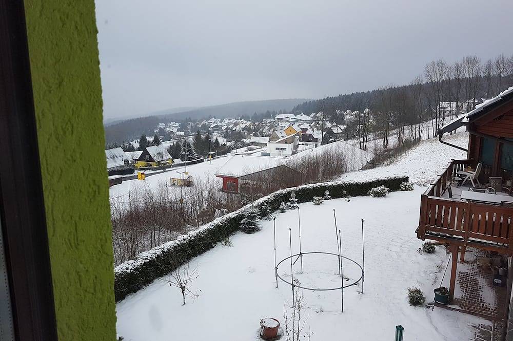 Ganze Wohnung, Ferienwohnung am Balkon des Erzgebirges in Bernsbach, Lauter-Bernsbach