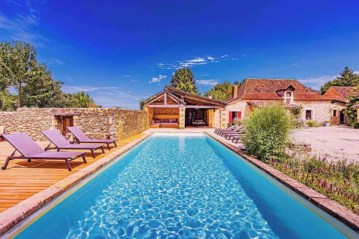 Location de vacances pour 8 personnes, avec terrasse et jardin à Cendrieux