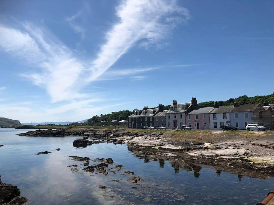 Entire apartment, Two-Bedroom Apartment in Millport, Firth Of Clyde