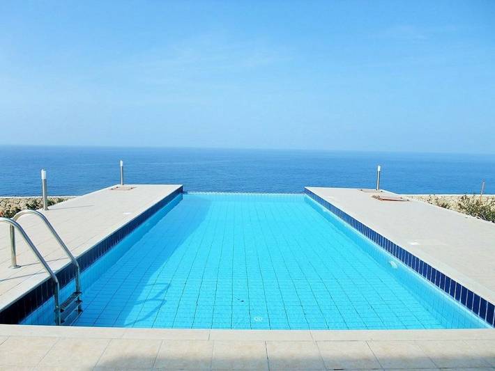 Ferienvilla mit Infinity Pool in Nordzypern
