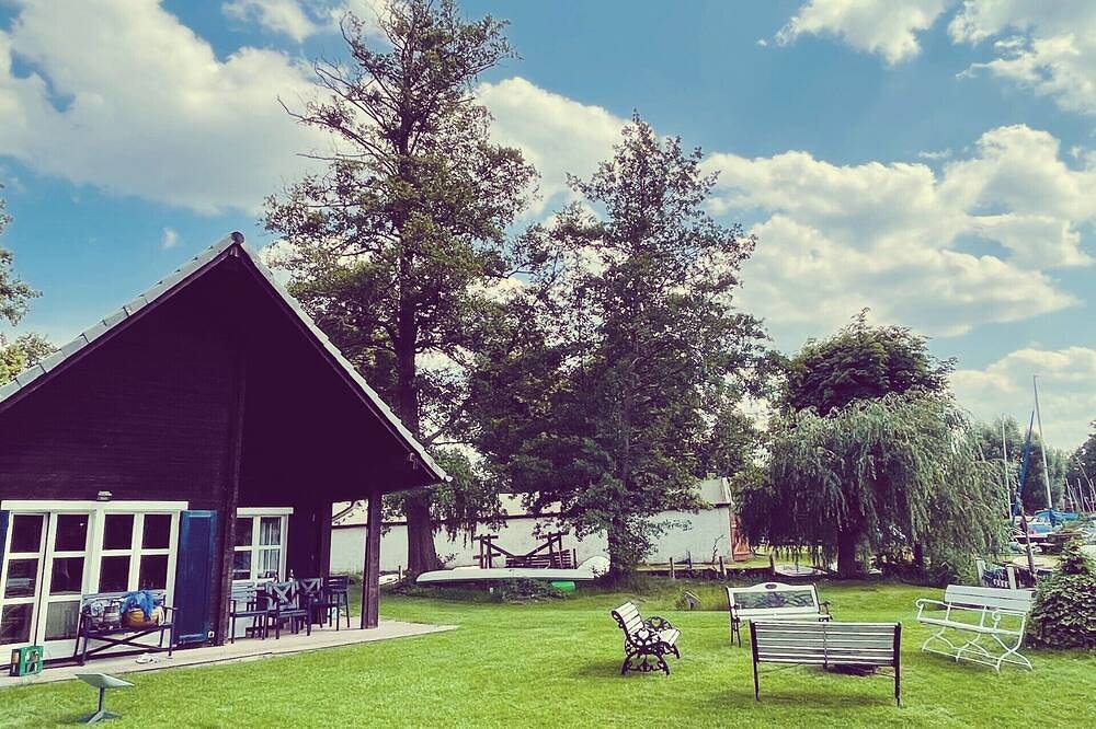Beautiful bungalow in the lake in Treptow - Köpenick, Müggelsee