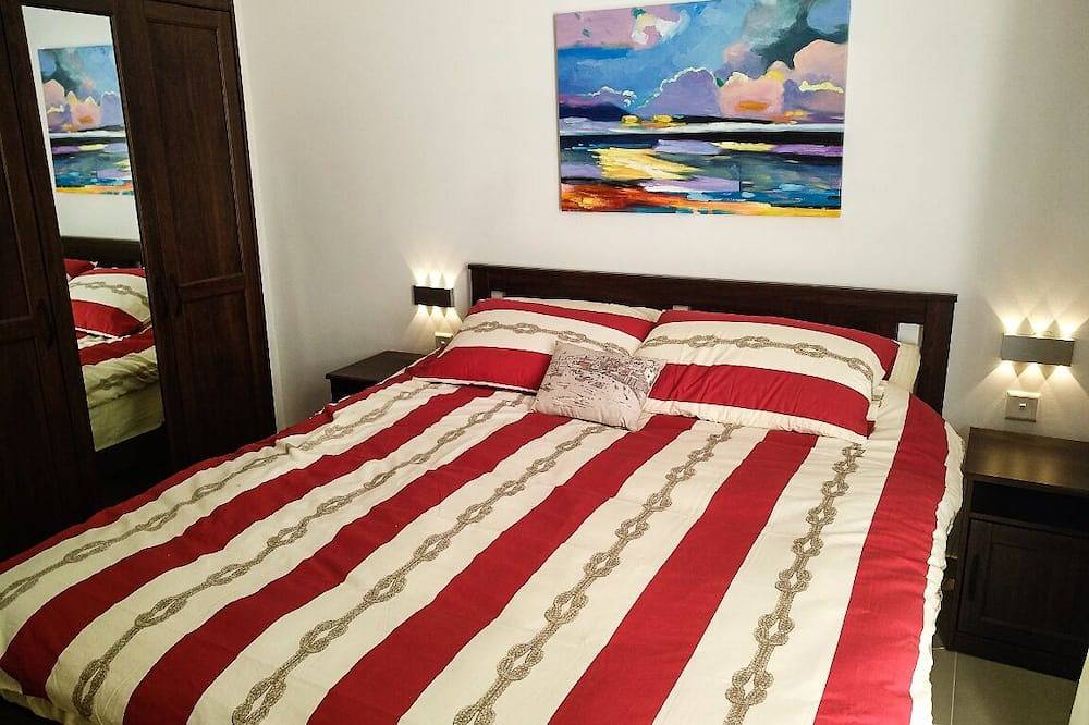 Exquisite new - Air conditioned and seafront in Marsalforn, Zebbug