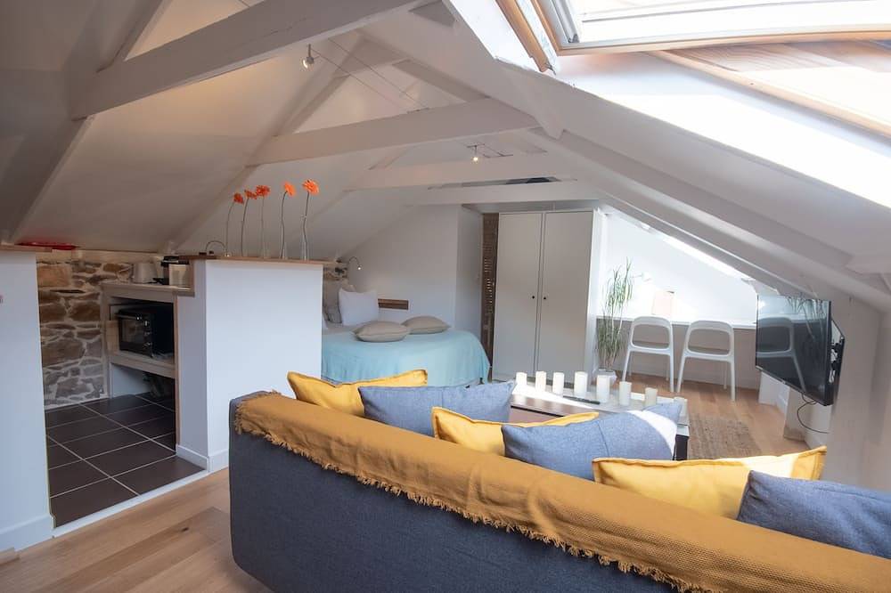 Apartamento entero, Encantador apartamento, centro de Paimpol, pequeña vista al mar. in Paimpol, Côte de Goëlo