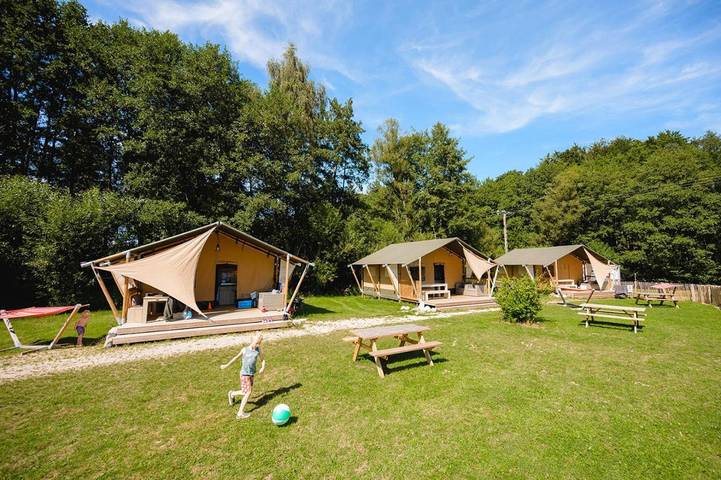 Tente pour 5 personnes, avec terrasse et piscine ainsi que vue et jardin, animaux acceptés dans les Vosges - 2