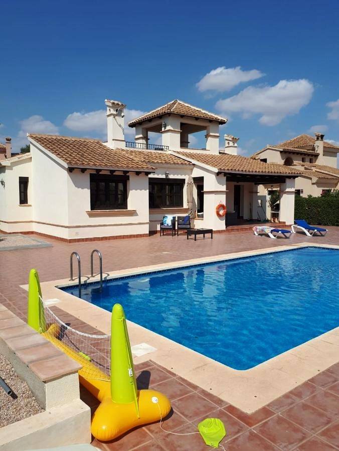 Casa rural para 6 personas, con Balcón y Terraza además de Jardín y Piscina en Librilla