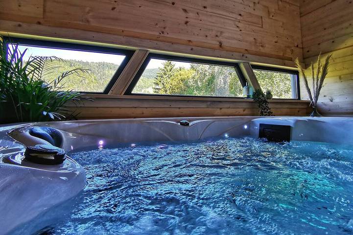 Gîte pour 4 personnes, avec Jacuzzi ainsi que Terrasse et Jardin dans Station de Markstein Grand-Ballon