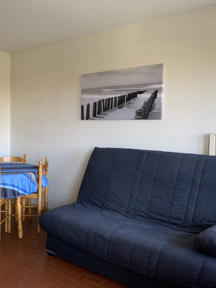 Gîte pour 4 personnes, avec balcon, adapté aux familles dans Plage Republique Frejus - 3