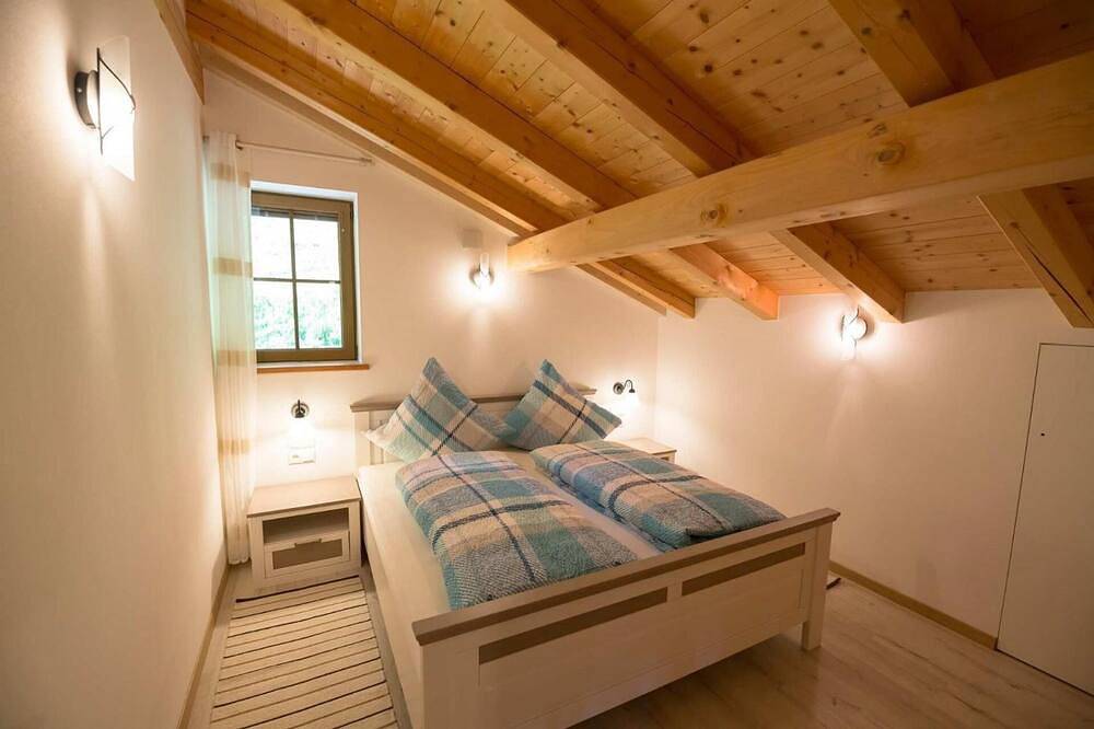 Ganze Wohnung, Apartment 'Tscharfhof' mit Bergblick, privater Terrasse und Wlan in Walten, St. Leonhard in Passeier