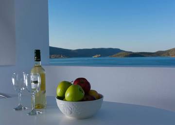 Gîte pour 3 personnes, avec jardin et vue à Agios Nikolaos