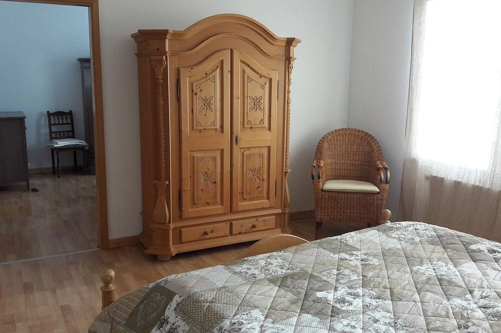 Ganze Wohnung, Ferienwohnung am Theo Carlen Platz in Ormesheim, Mandelbachtal