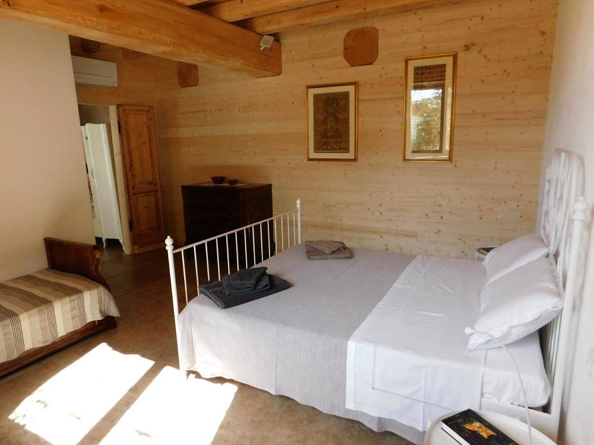 La Casa di Paglia in San Felice del Benaco, Prealpi Gardesane
