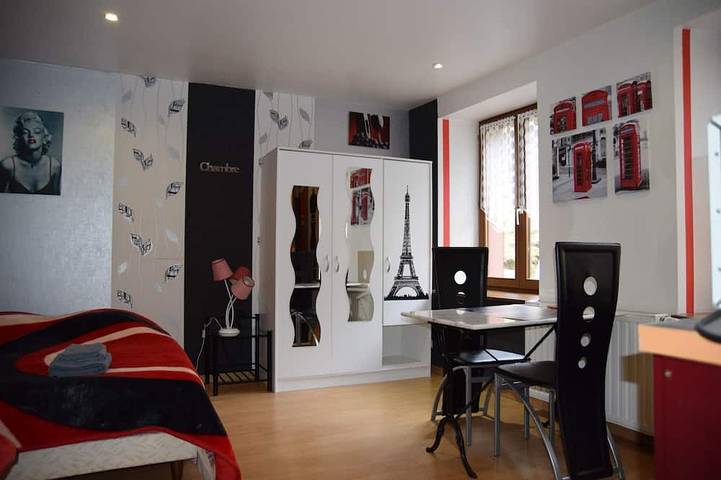 Gîte pour 2 personnes, avec Jardin et Piscine à Ban-de-Sapt - 4