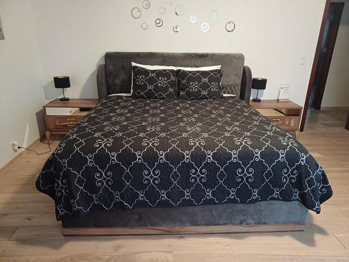 Location de vacances pour 3 personnes, avec jacuzzi ainsi que jardin et sauna dans Mormont - 2