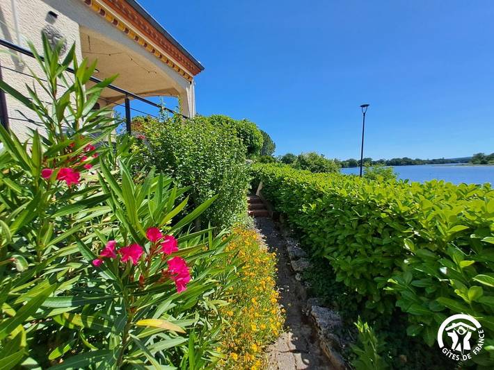 Gîte pour 7 personnes, avec Terrasse et Jardin