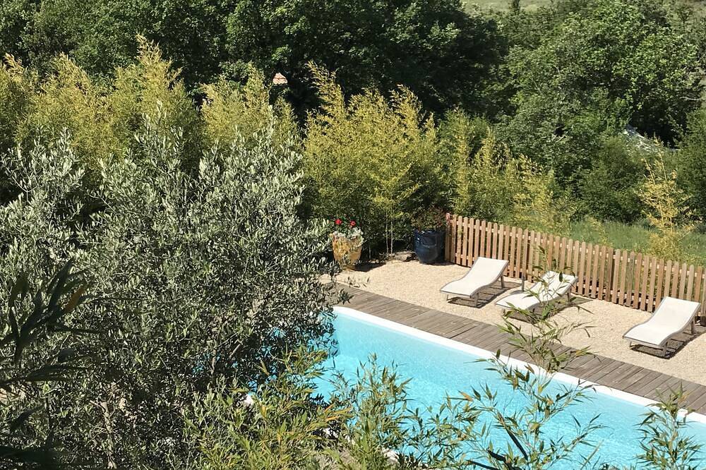 Le Clos du Charme – Gîte cosy avec piscine près de Barjac in Barjac, Région d'Alès