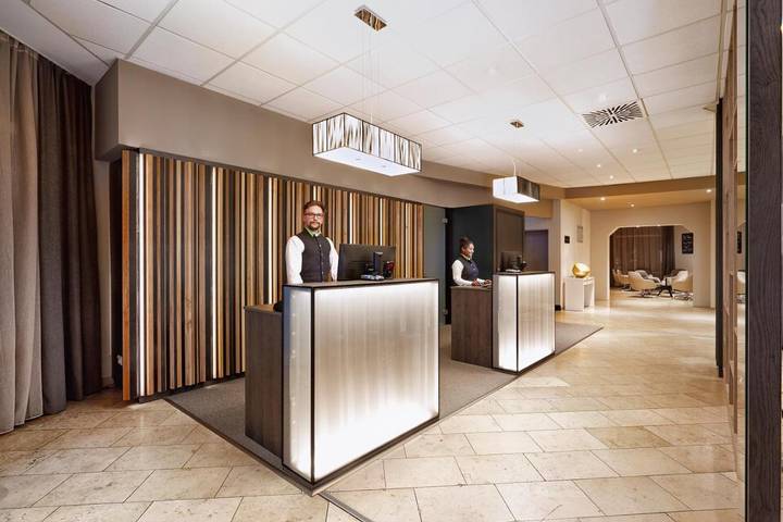 Hôtel pour 10 personnes, avec Terrasse ainsi que Jardin et Sauna à Brühl - 3