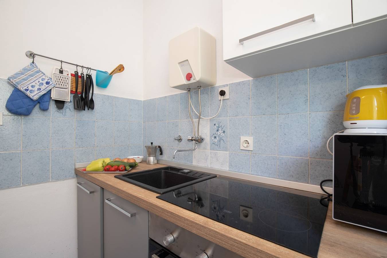 Ganze Wohnung, Ferienwohnung Brankica 2 nur 250 m vom Strand entfernt in Vantacici, Krk