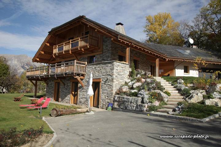 Location de vacances pour 3 personnes, avec vue et vue sur le lac ainsi que sauna et jardin à Saint-André-d'Embrun - 3