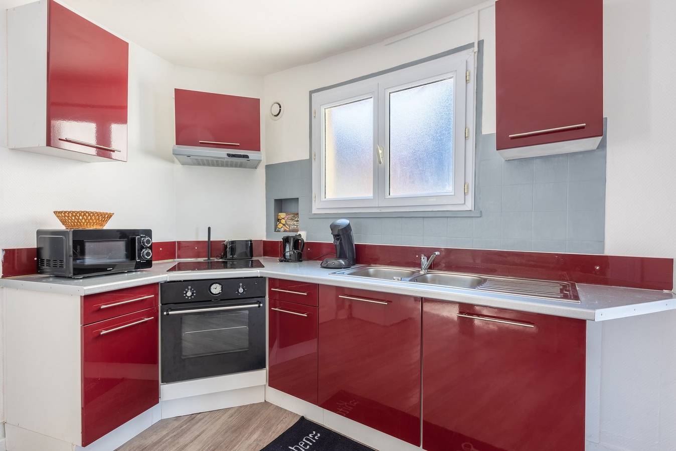 Entire apartment, La Cale - Studio avec vue sur le port in Dieppe, Dieppe region