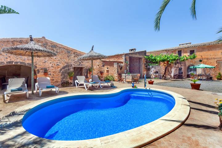 Finca mit Hund für 4 Personen, mit Garten und Terrasse, mit Haustier in Santanyí