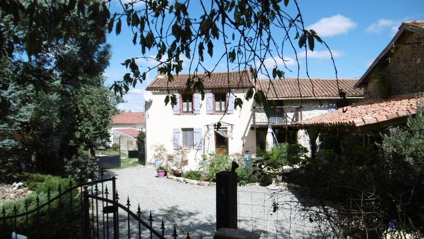 Chambre d’hôte pour 2 personnes, avec vue et jardin