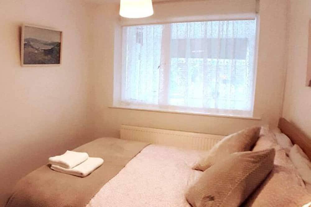 Entire House in Canterbury Centre - Free Parking - Wifi in Kent