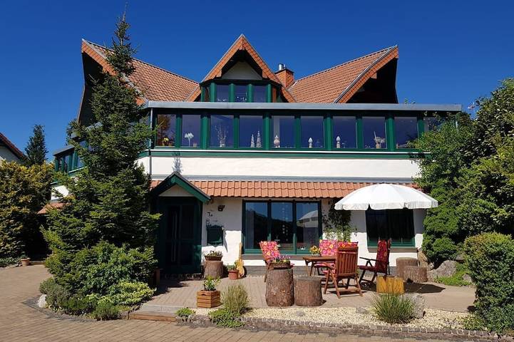 Ferienwohnung für 4 Personen, mit Terrasse und Garten sowie Sauna in Vöhl