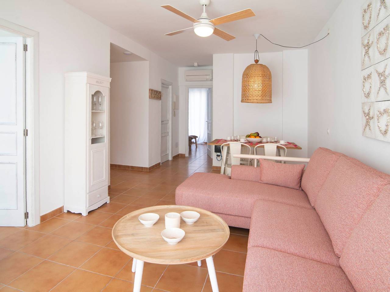 Entire apartment, Appartement 'Serol' mit Terrasse in Capdepera, East Majorca